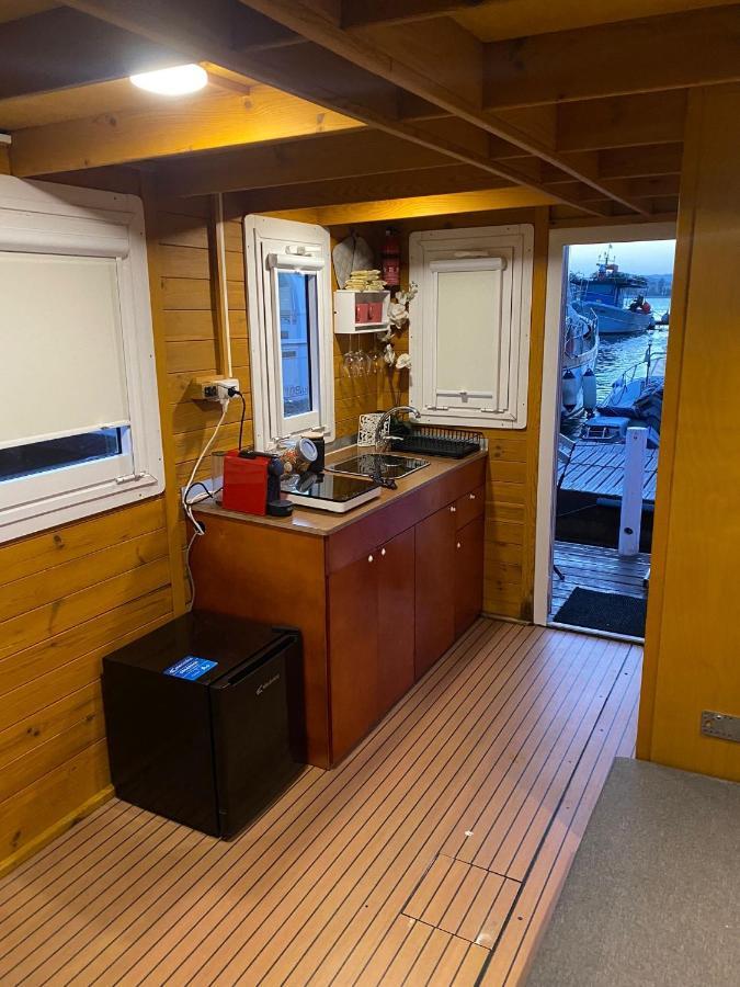 Botel House Boat R Al Poetto 2 Pax Piu' 1 Cagliari