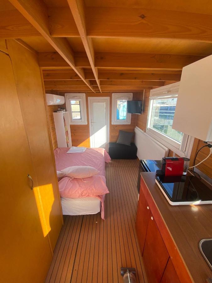 House Boat R Al Poetto 2 Pax Piu' 1
