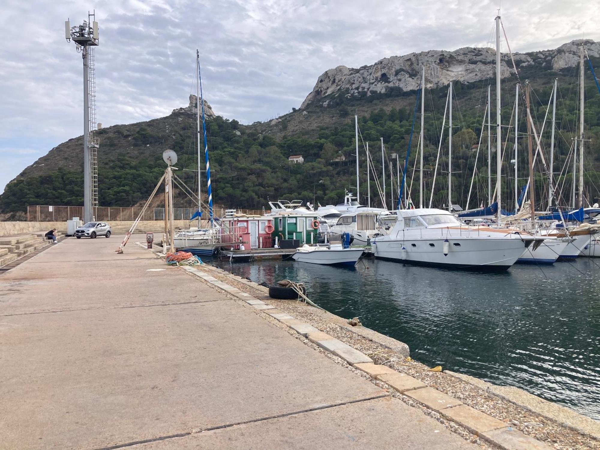Botel House Boat R Al Poetto 2 Pax Piu' 1 Cagliari